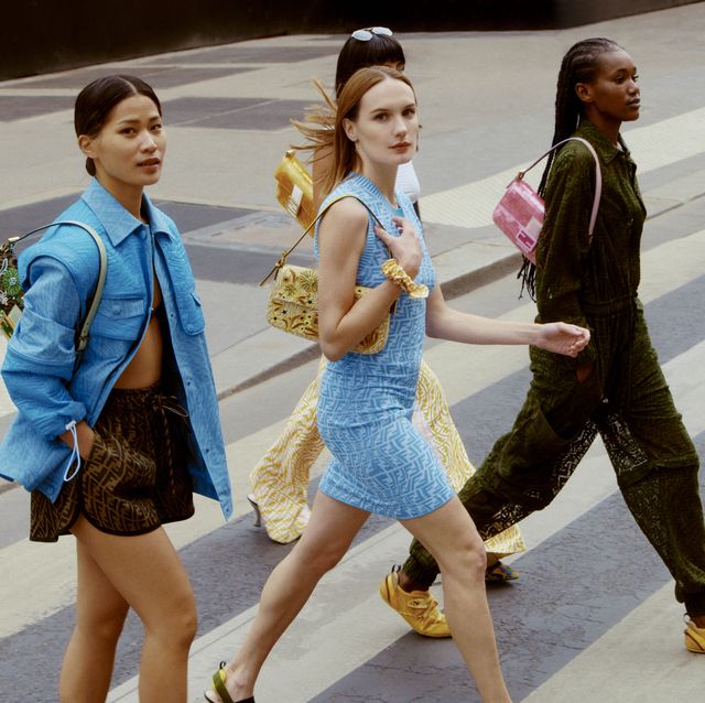 Fendi tái tạo lại chiếc túi Baguettes huyền thoại cho mùa hè 2021 - 1