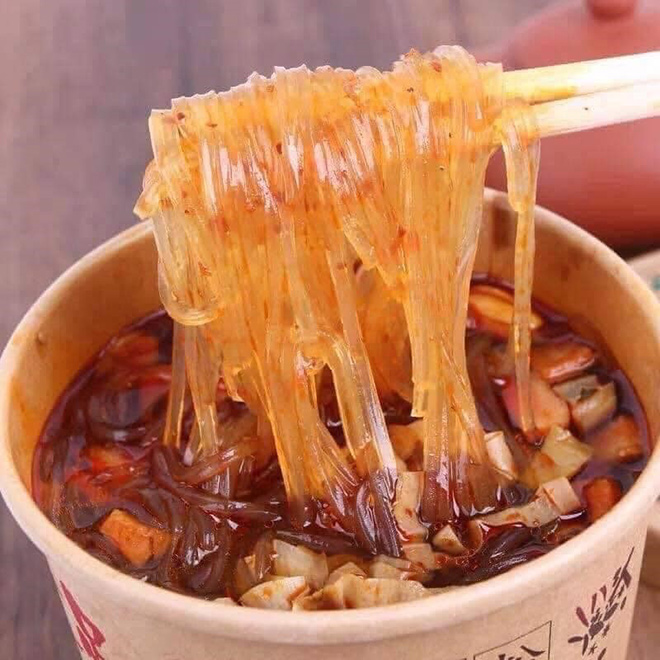 Thùy Loan Store – Shop ăn vặt ưa thích của giới trẻ - 3