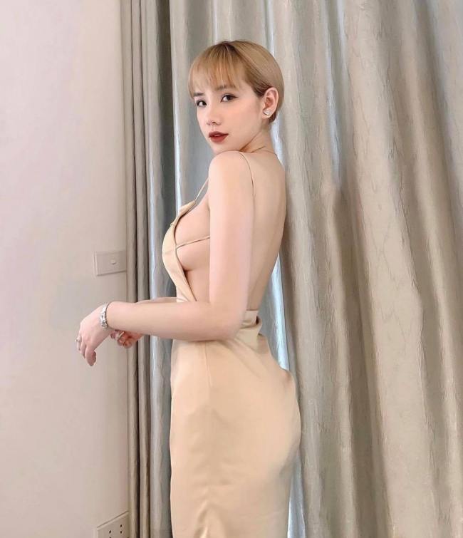 Phương Linh Võ là một trong những hot girl gốc Cần Thơ xuất hiện nhiều trong những bộ hình thời trang chụp mẫu.
