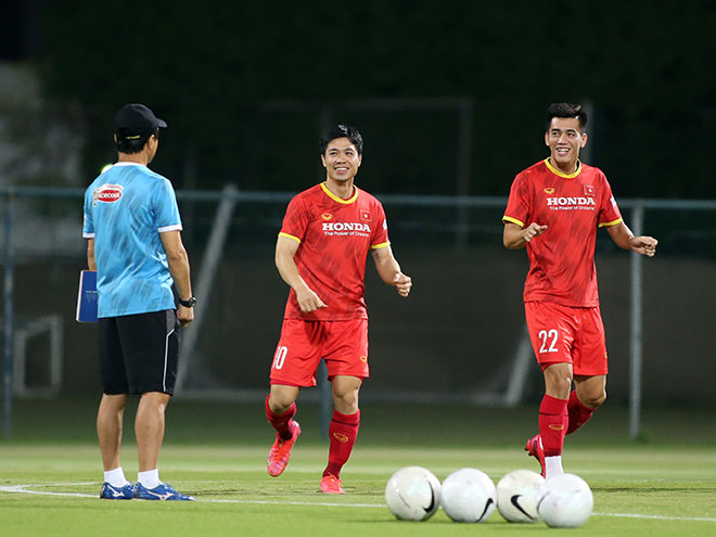 Tối ngày 9/6, ĐT Việt Nam trở lại tập luyện để chuẩn bị cho trận đại chiến với Malaysia để tranh vé vào vòng loại cuối cùng World Cup 2022 khu vực châu Á.