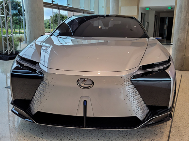 Cận cảnh mẫu xe SUV động cơ điện mới nhất của Lexus - 5