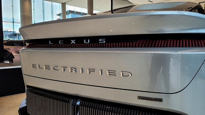 Cận cảnh mẫu xe SUV động cơ điện mới nhất của Lexus - 7
