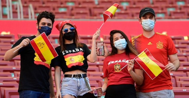 Lễ khai mạc EURO 2021: Bữa tiệc của âm thanh và màu sắc - 7