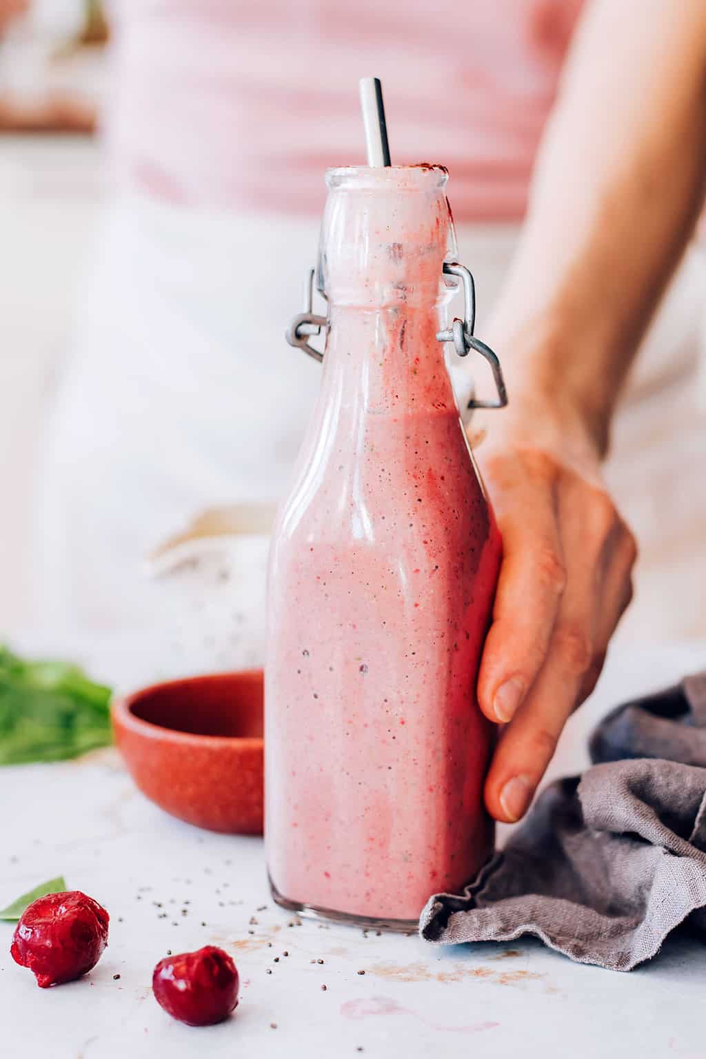 Học người phụ nữ đẹp nhất thế giới cách làm sinh tố giúp trẻ mãi không già - 3