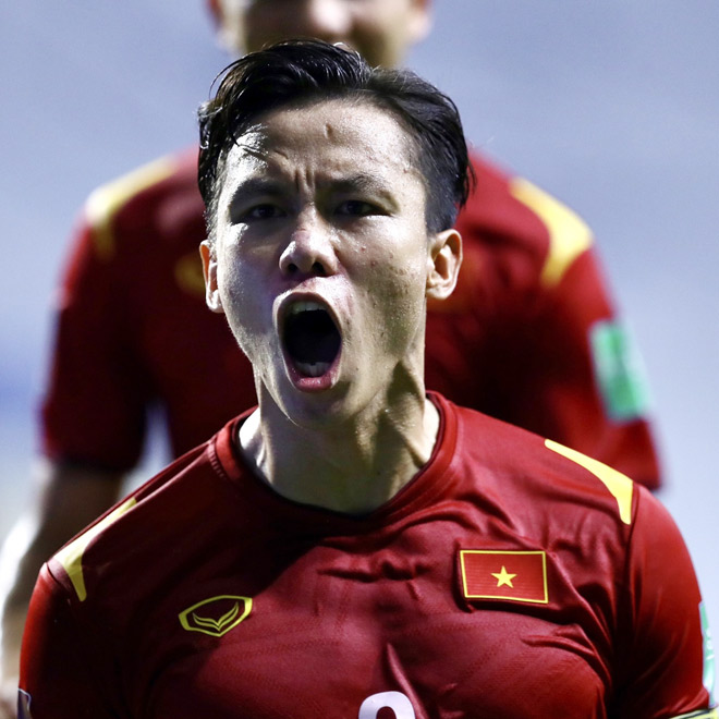 Quế Ngọc Hải ghi bàn thắng quan trọng, ấn định tỉ số 2-1 cho tuyển Việt Nam trước tuyển Malaysia