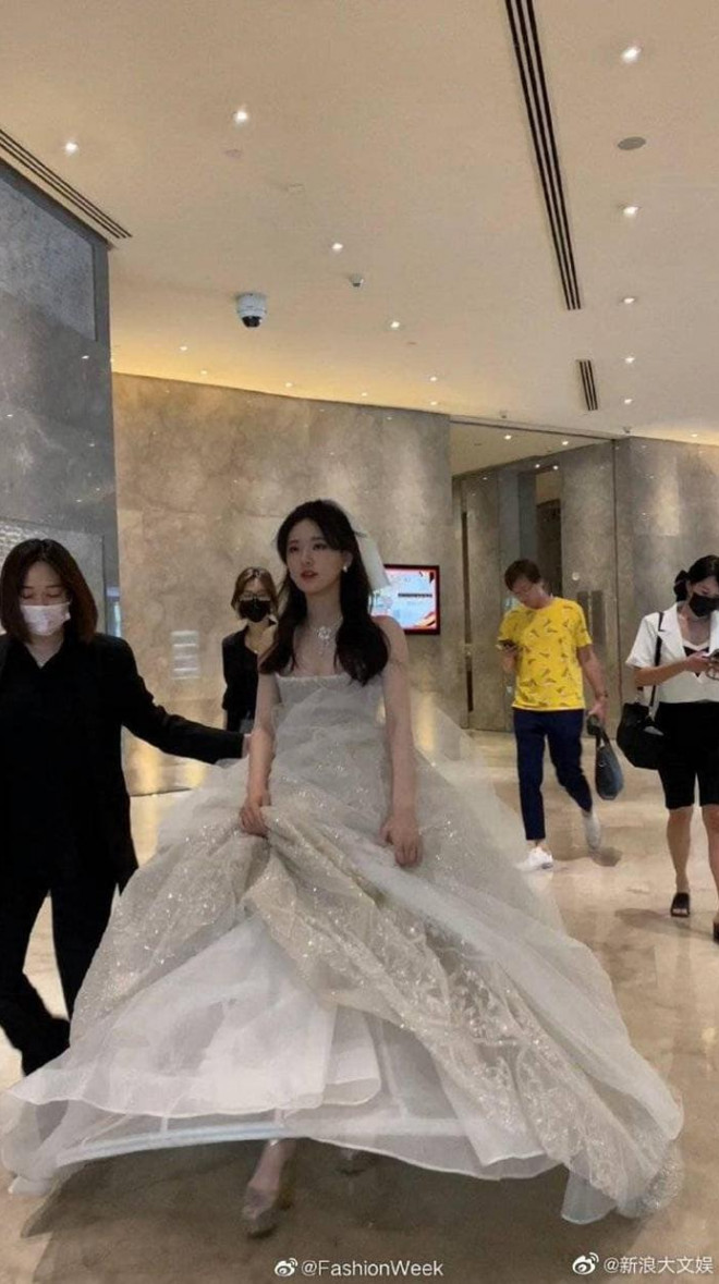 Triệu Lộ Tư khiến netizen không ngừng xuýt xoa với tạo hình công chúa Disney đẹp như mơ - 4