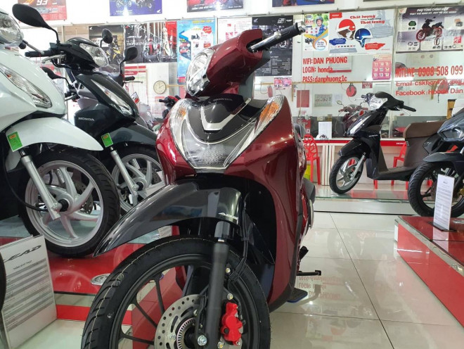 Chạy đua Honda SH, SH Mode cũng giảm giá chỉ từ 63 triệu đồng. Ảnh: TN