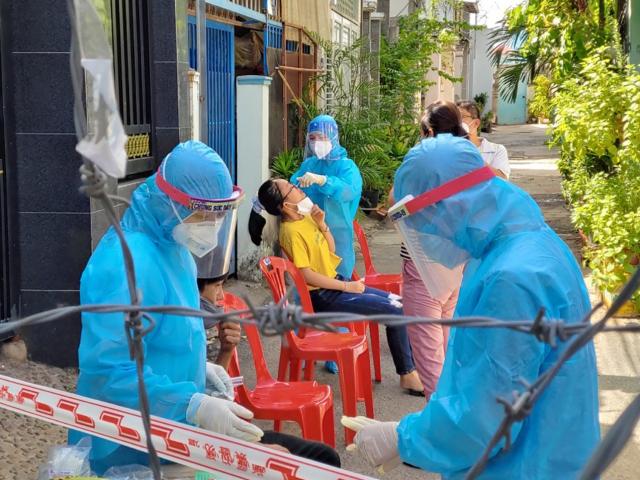 Tin tức trong ngày - TP.HCM: 2 nhân viên BV Nhân dân Gia Định mắc COVID-19 liên quan chuỗi lây nhiễm BV Bệnh Nhiệt đới