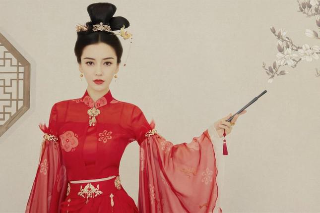 Mê mẩn tạo hình cổ trang với sắc đỏ của AngelaBaby giữa loạt ồn ào đời tư - 4