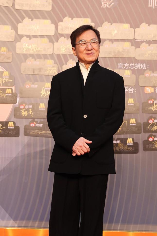 Dàn nàng thơ của Trương Nghệ Mưu ‘đổ bộ’ thảm đỏ Đêm Điện ảnh Weibo - 17