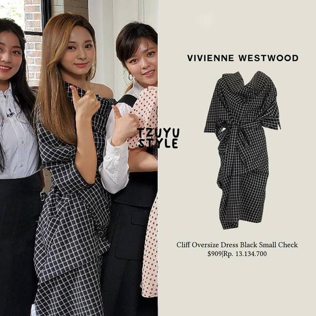 Xinh đẹp nhất nhì K-Pop nhưng Tzuyu (TWICE) thường xuyên bị "dìm dáng" vì chọn nhầm váy áo - 3