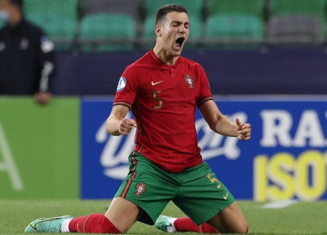 Nóng: SAO Bồ Đào Nha nhiễm Covid-19, Ronaldo nín thở trước trận ra quân EURO - 3