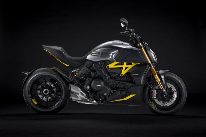 Siêu “quỷ” 2022 Ducati Diavel 1260 S lộ diện, mang màu đen xám mạnh mẽ - 1