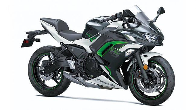 Tại Mỹ, Kawasaki Ninja 650 2021 phiên bản ABS được bán ra với mức giá 8299 USD (190 triệu đồng)

