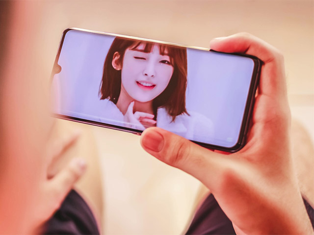 Thời trang Hi-tech - Top smartphone dưới 7 triệu khiến fan bóng đá mê mẩn