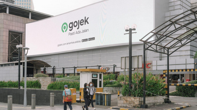 Gojek đang tiên phong với mua ngay, trả sau.