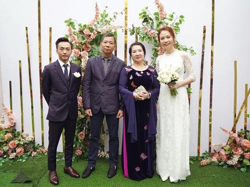 Ông Lại Thế Hà xuất hiện trong đám cưới của Cường đô la và Đàm Thu Trang.
