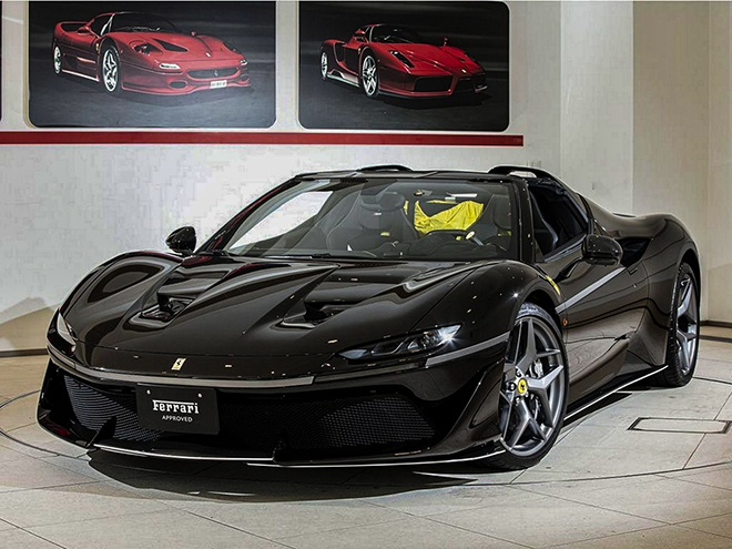 Siêu xe Ferrari J50 hàng hiếm rao bán hơn 82 tỷ đồng