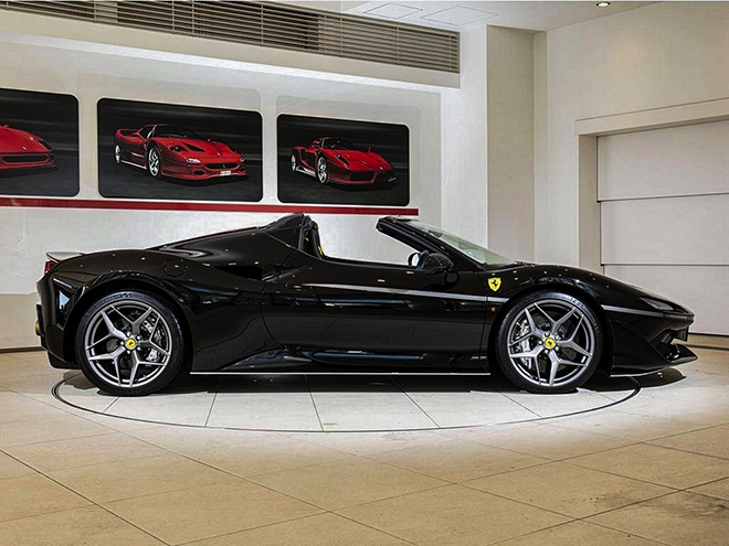 Siêu xe Ferrari J50 hàng hiếm rao bán hơn 82 tỷ đồng - 4