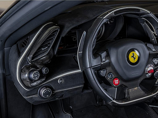 Siêu xe Ferrari J50 hàng hiếm rao bán hơn 82 tỷ đồng - 13
