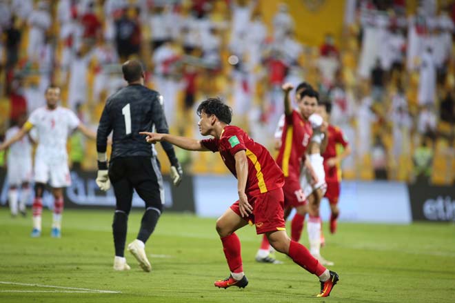Minh Vương đóng góp 1 đường kiến tạo và 1 bàn thắng trong trận ĐT Việt Nam làm khách của ĐT UAE