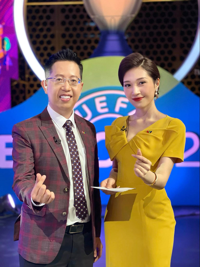 Cô nàng dẫn các bản tin thể thao trên kênh VTV3.&nbsp;
