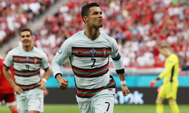 Ronaldo lập cú đúp giúp BĐN đại thắng trận ra quân