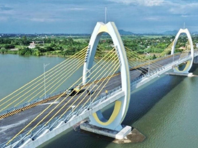 Tin tức trong ngày - Cận cảnh cầu Quang Thanh hình "hạt gạo" nối Hải Phòng - Hải Dương