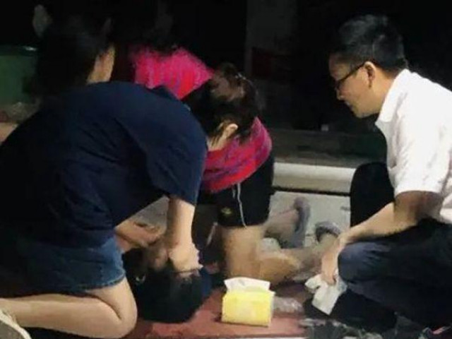 Bạn trẻ - Cuộc sống - Nhờ một kiến thức cơ bản, hai nữ sinh cứu sống người bị điện giật trước khi tốt nghiệp