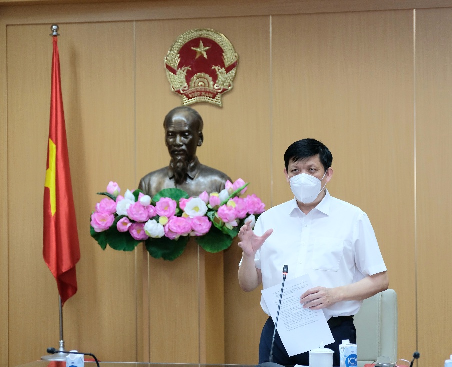 Bộ trưởng Bộ Y tế: Khoảng 70 triệu người Việt sẽ được tiêm vắc-xin phòng COVID-19 - 1
