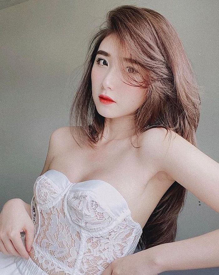 Nhật Lê ngày càng sexy sau chia tay Quang Hải, tình cũ Đoàn Văn Hậu cũng chẳng kém cạnh - 12