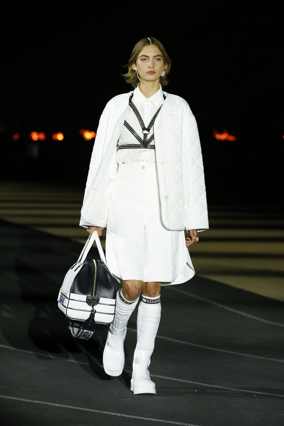 Cùng đến với Hy Lạp mùa hè này với Dior Cruise 2022 - 2