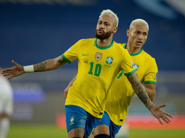 Bóng đá - Neymar "ăn vạ" kiếm penalty bất thành, đích thân "Vua" Pele lên tiếng