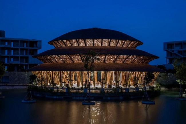 “Nhà hàng Vedana” của Võ Trọng Nghĩa Architects là công trình duy nhất của Việt Nam giành giải thưởng danh giá nhất (Grand Prize) cùng với công ty nổi tiếng hàng đầu thế giới là OMA tại Yuanye Awards lần thứ 11.
