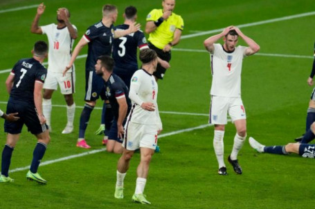 ĐT Anh mất điểm ở EURO: Nghi án đá "lỏng chân" để né Pháp hoặc Bồ Đào Nha