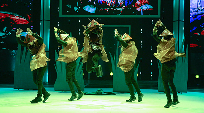 218 Dance Crew&nbsp;đưa tiếng kêu của NSƯT Thành Lộc vào nhạc nền biểu diễn