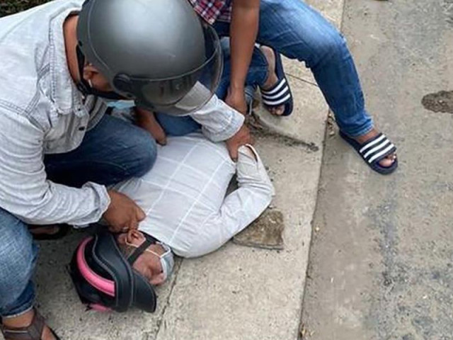 Pháp luật - Cướp táo tợn, đánh vào đầu nạn nhân, lấy xe máy