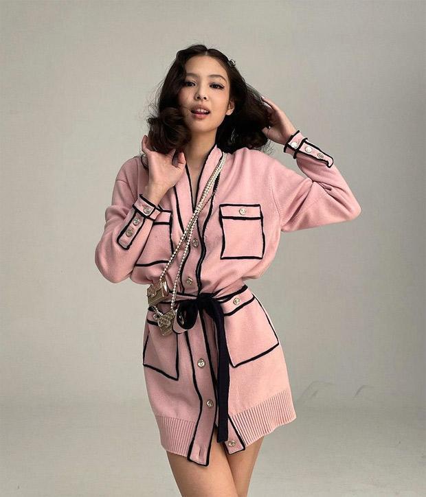 Đụng hàng trang phục lẫn phụ kiện, Ngô Thanh Vân liệu có lấn át “nàng thơ Chanel” Jennie? - 3