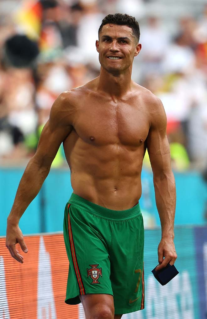 Bàn thắng ghi được giúp Ronaldo phá dớp tịt ngòi trước ĐT Đức ở 4 lần đối đầu trước đây. Anh nâng số bàn thắng qua các kỳ EURO và World Cup lên 19, qua đó san bằng kỷ lục của cựu tiền đạo Miroslav Klose