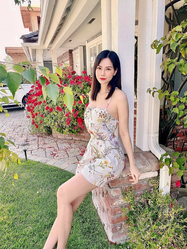 Đào Lan Phương được biết đến là người mẫu nổi tiếng của làng giải trí Việt. Khi sự nghiệp thăng hoa, cô bất ngờ tuyên bố kết hôn với con trai của tỷ phú Hoàng Kiều khiến cư dân mạng bất ngờ.
