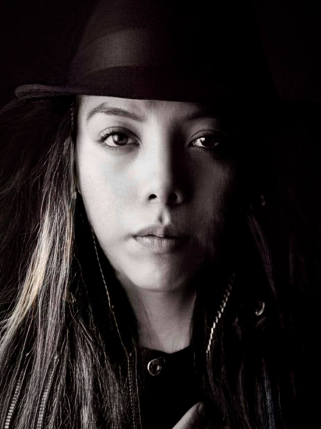 Touliver hóa phụ nữ vẫn cực chất