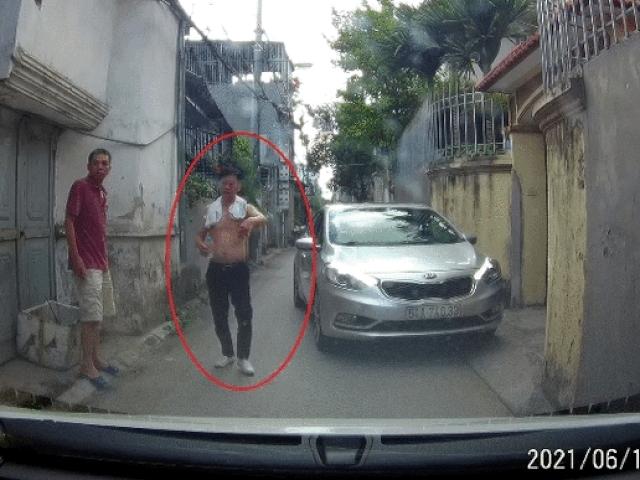 Ô tô - Video: Bức xúc tài xế say rượu đi ô tô ngược chiều còn hống hách đẩy lùi xe khác