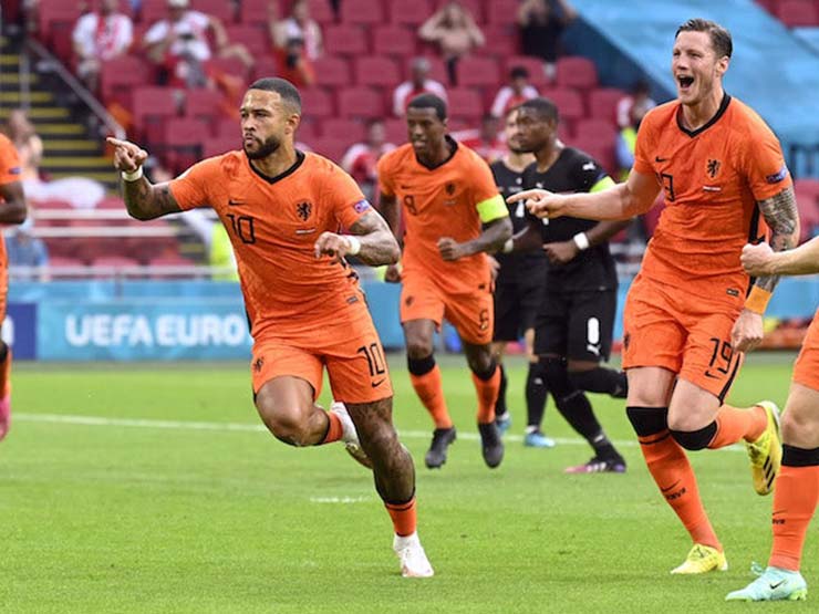 Hà Lan không còn phải lo về tấm vé đi tiếp sau 2 trận thắng