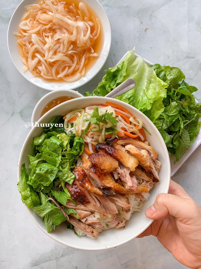 Trang trí món ăn sao cho thật đẹp mắt và thưởng thức. Chúc các bạn thành công!