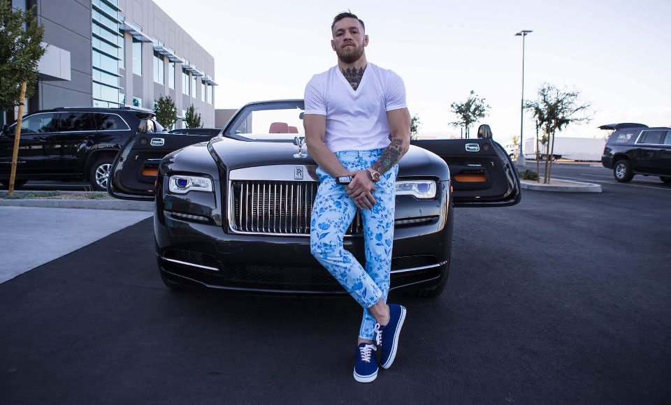 Bí quyết giúp chàng mặc quần "hoa hòe hoa sói" rạng ngời không chói lóa - 2