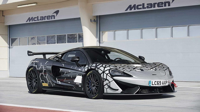 Đau lòng nhìn McLaren 620R mới tinh bị nghiền nát vì nhập lậu - 11