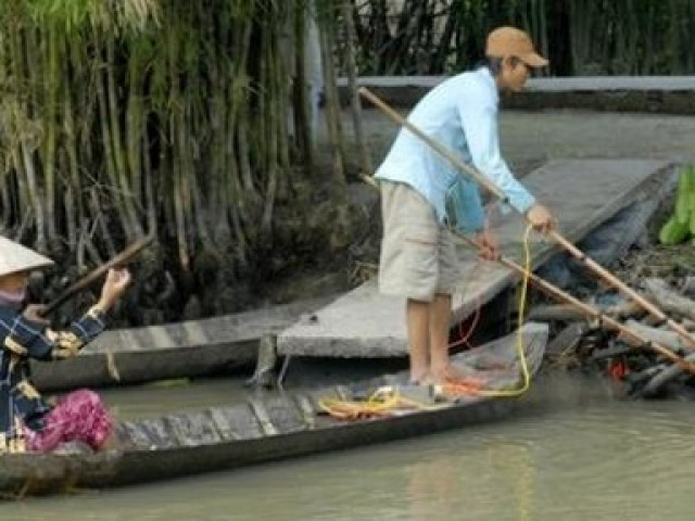 Pháp luật - Dùng điện chích cá, hai vợ chồng tử vong thương tâm