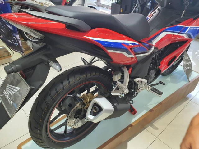 Xe máy - Xe đạp - Bao giờ Honda Winner X mới thay đổi thiết kế ống pô xe?