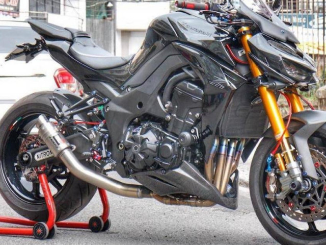 Xe máy - Xe đạp - Chiêm ngưỡng "rắn đen" Kawasaki Z1000 độ khủng tại Sài Gòn