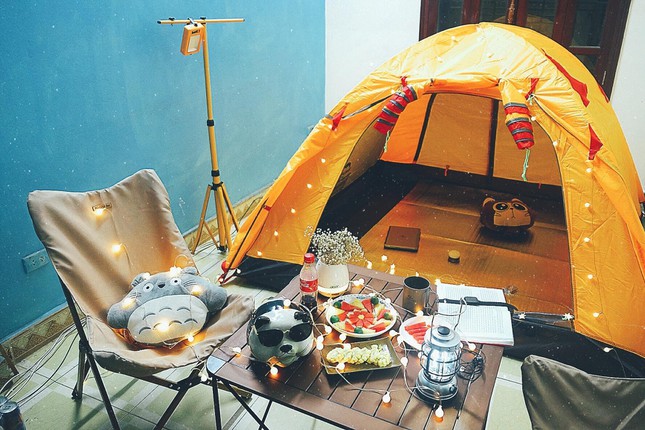 Camping tại gia cũng "đủ đầy" như ai - Ảnh: Ánh Bca Ngô